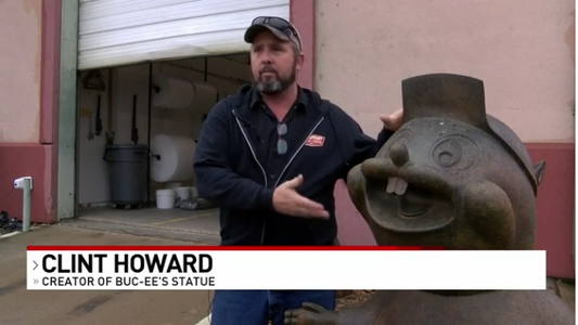 Who's behind those Buc-ee's statues?