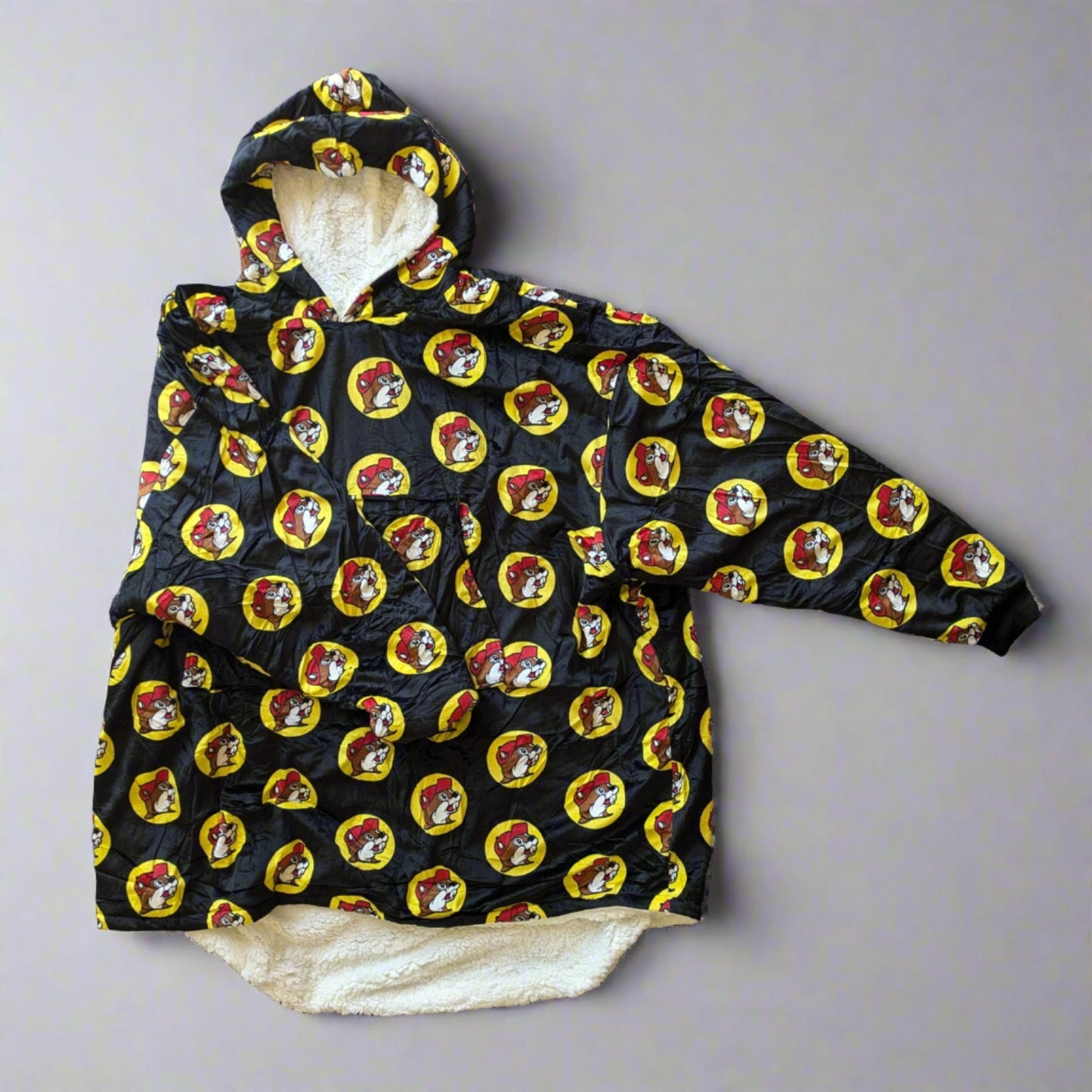 Buc-ee's Wearable Blanket